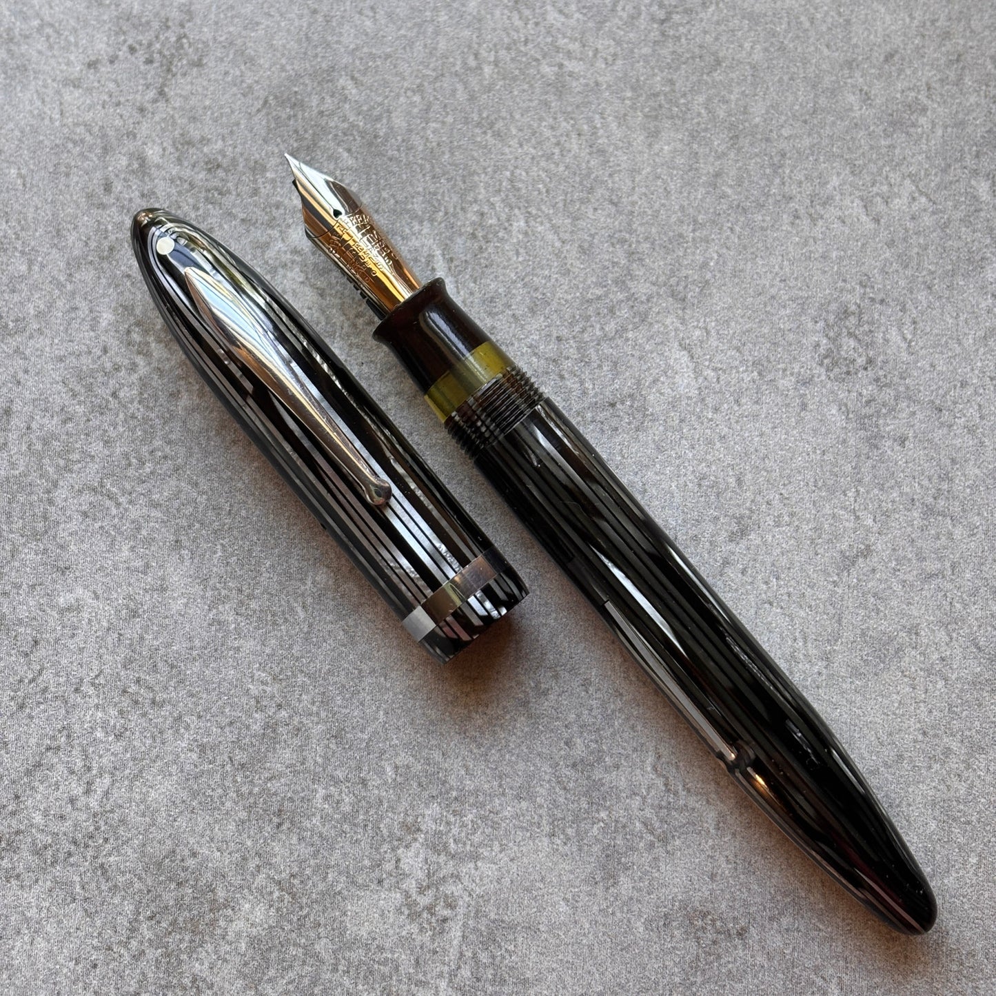 Sheaffer Balance Premier Oversized Fountain Pen; Gray Pearl