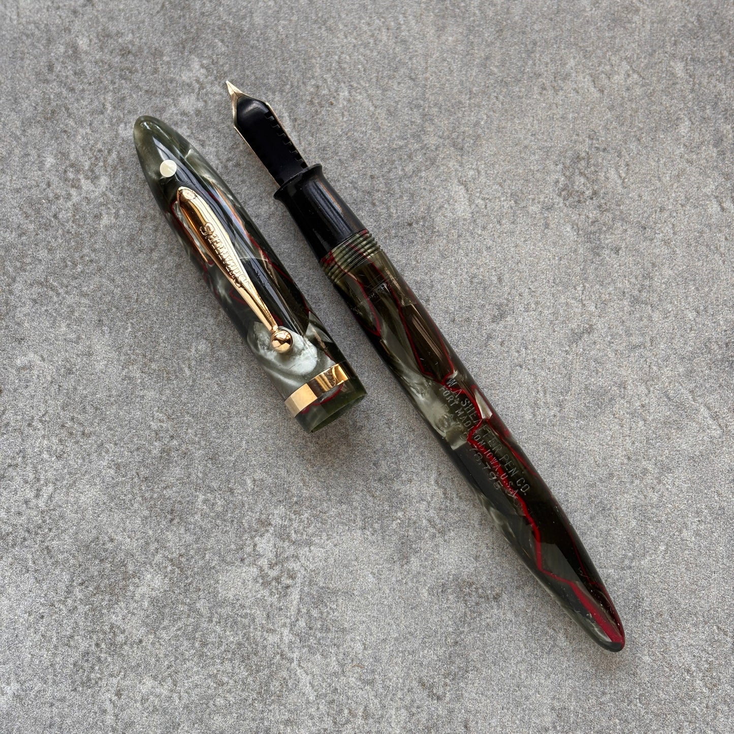 Sheaffer Balance Full Length; Red Veined Grey Pearl