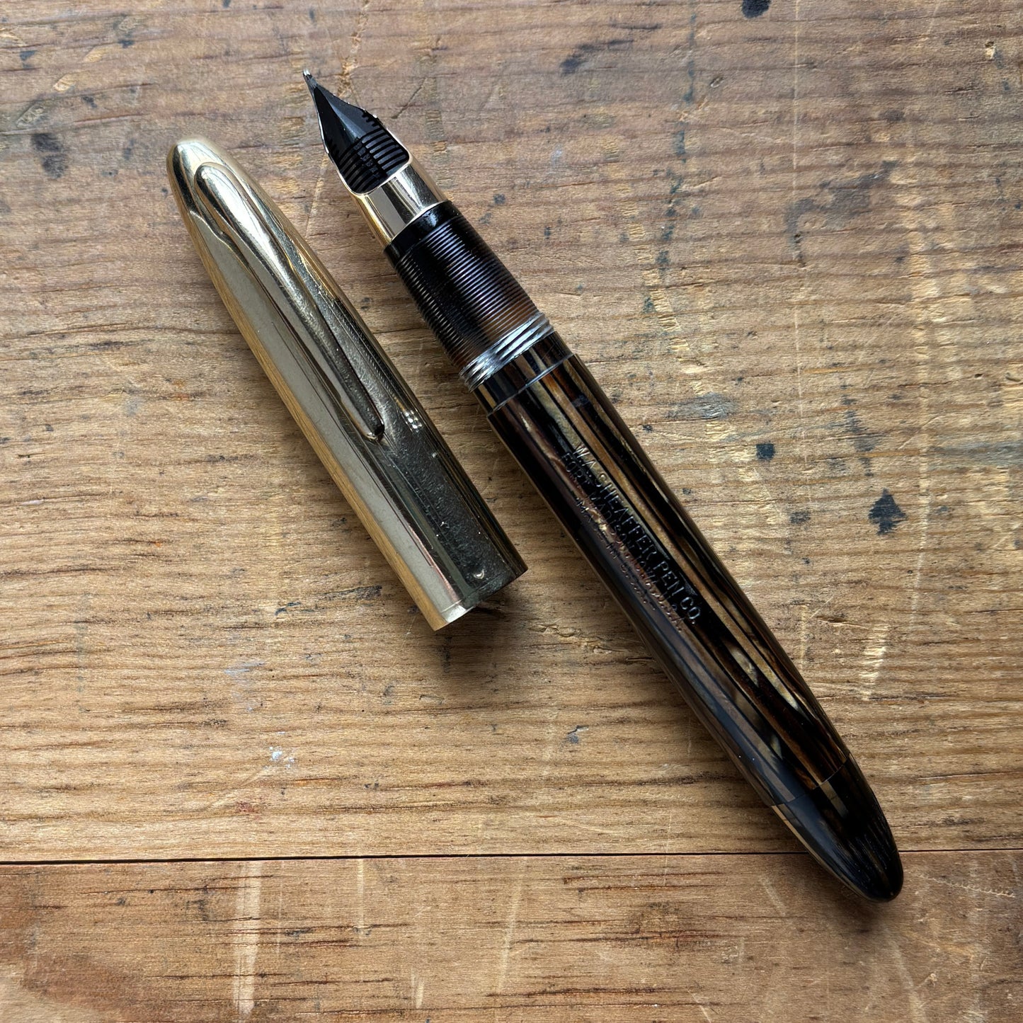 Vintage Sheaffer Crest Deluxe, Golden Brown