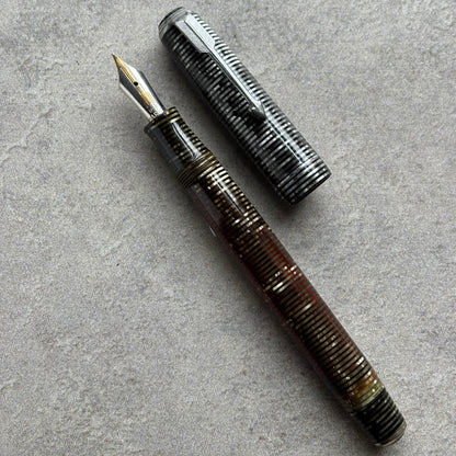 Parker VacuuMatic Standard, Lockdown Filler, Silver Pearl