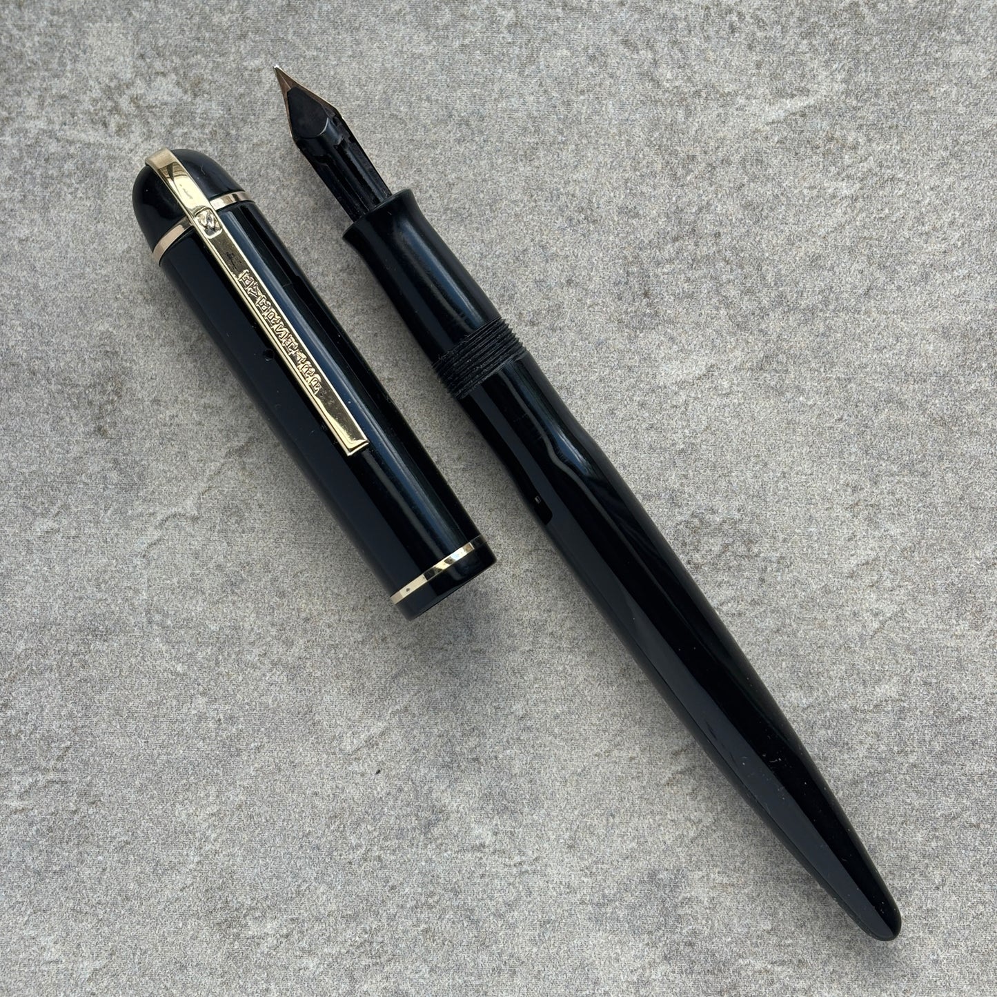 Eversharp Skyline Fountain Pen, Black with Gold Trim, Flexible Nib