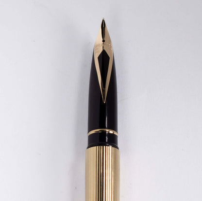 ${titleName/Type: Sheaffer Targa Manufacture Year: 1980's Length: 5 5/16 Filling System: Sheaffer Cartridges or Converter Color/Pattern: Gold Plated Lined Pattern Nib Type/Condition and remarks: Medium 14K inlaid nib. Condition: ﻿Excellent Condition no de