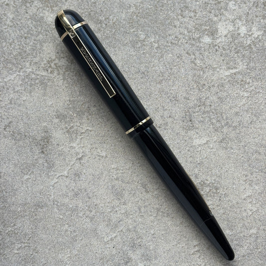 Eversharp Skyline Fountain Pen, Black with Gold Trim, Flexible Nib