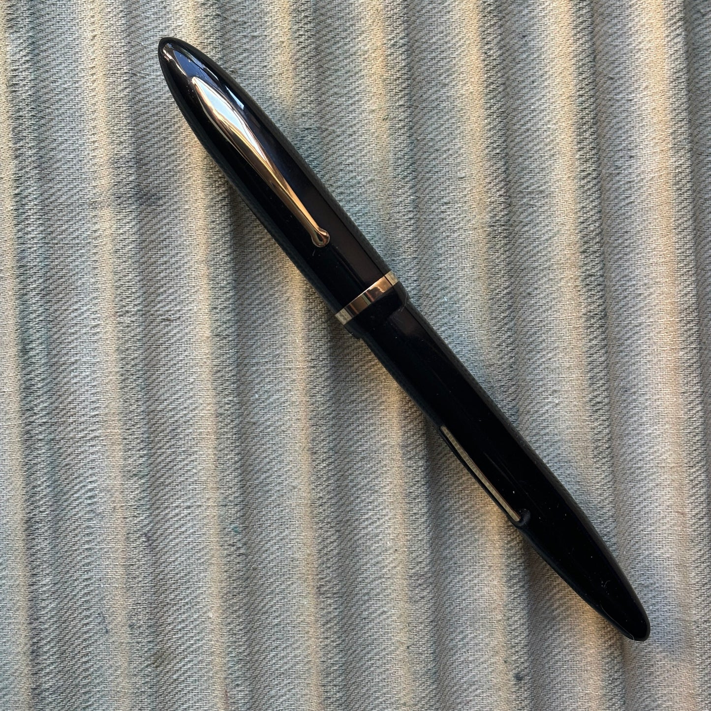 Sheaffer Balance Admiral, Full Length, Black with experimental white plastic feed.