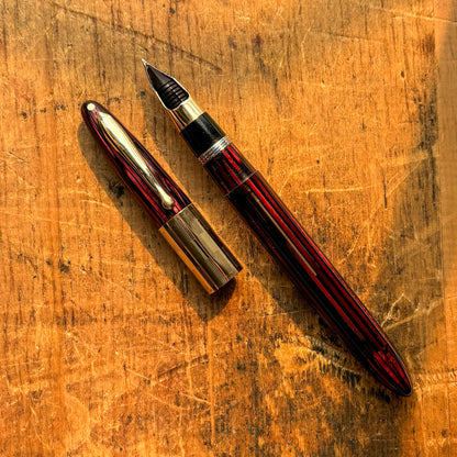 Sheaffer Triumph Vac-fil, Carmine Red, Extra-wide cap Band