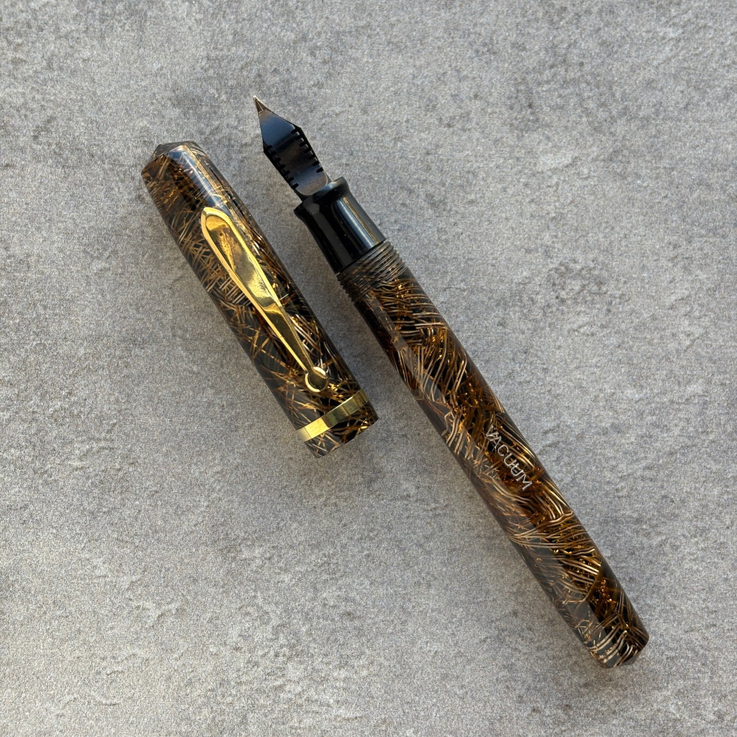 Sheaffer Sub Brand "Vacuum"; Brown Lahn