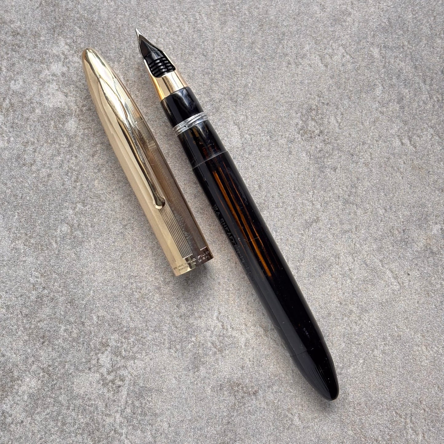 Sheaffer Crest Deluxe 1500 Fountain Pen, Black