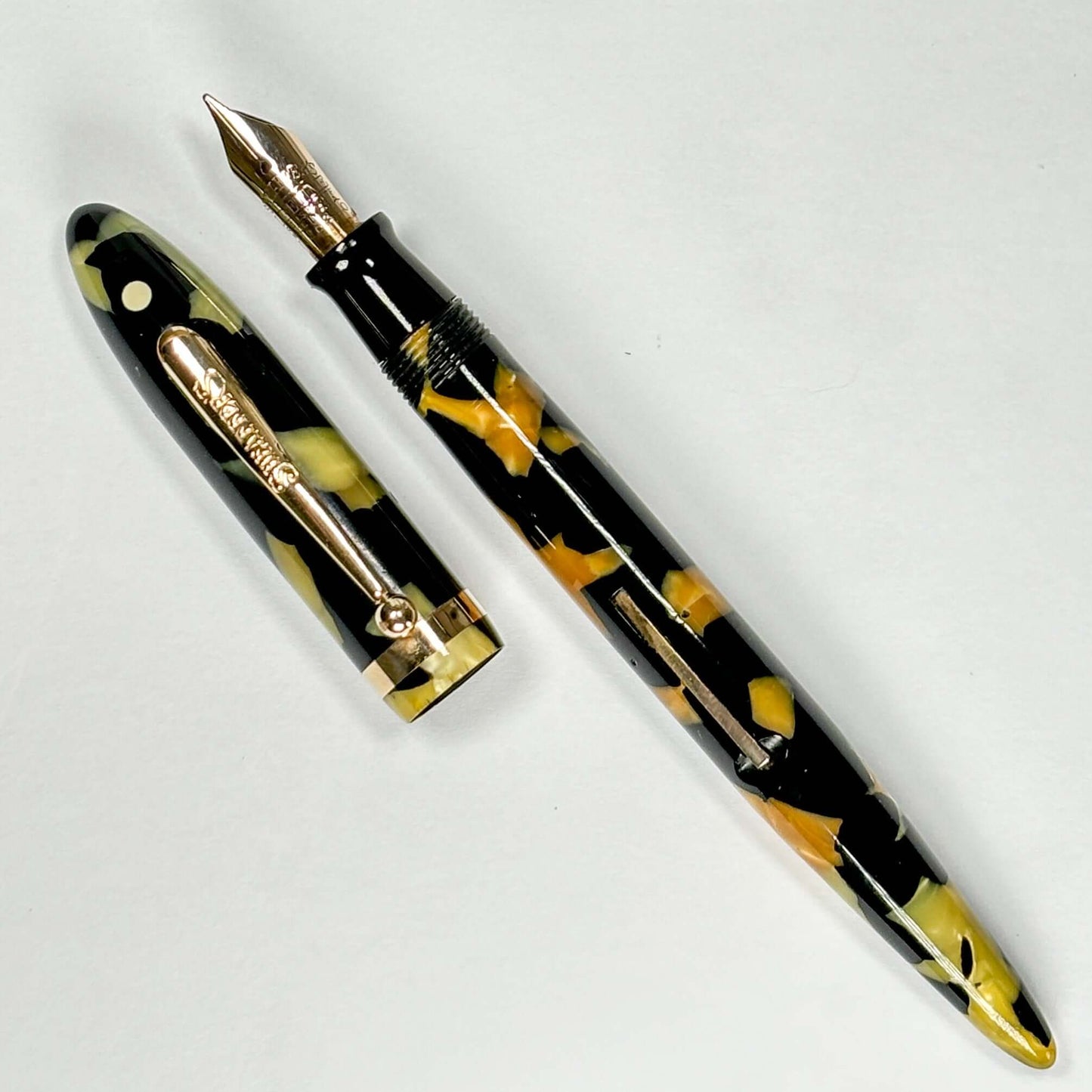 Sheaffer Balance, Full Length Slender Girth, Pearl and Black Lever-Filler, 14K Lifetime Nib  Ozark Pen Shop   