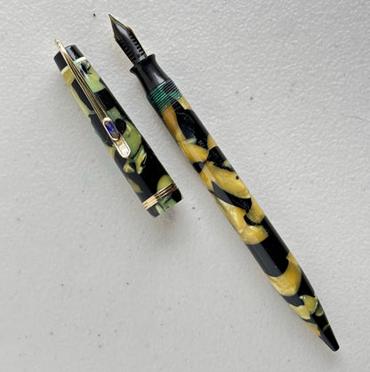 Diamond Medal Comrade Black and Pearl Fountain Pen