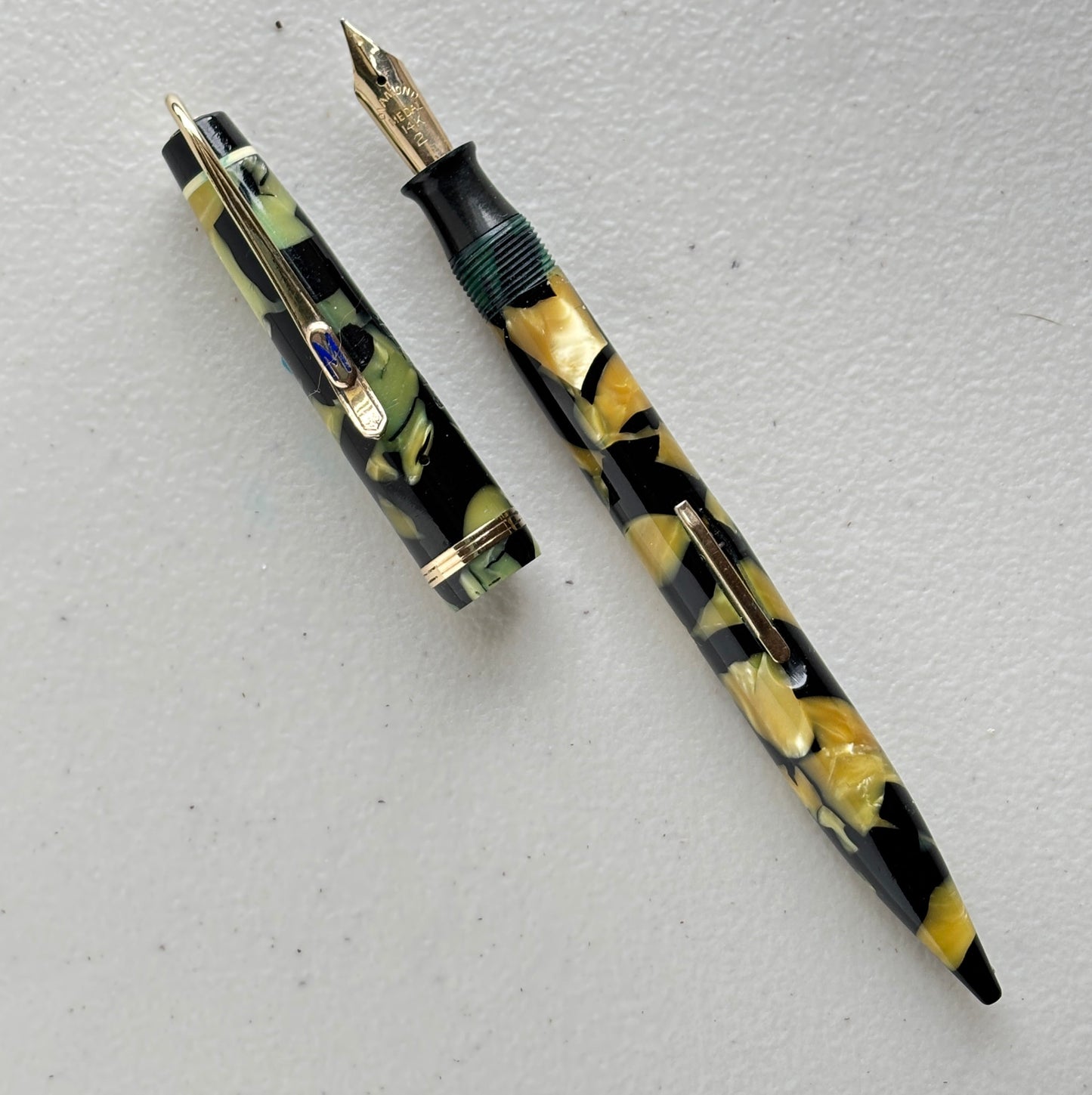 Diamond Medal Comrade Black and Pearl Fountain Pen