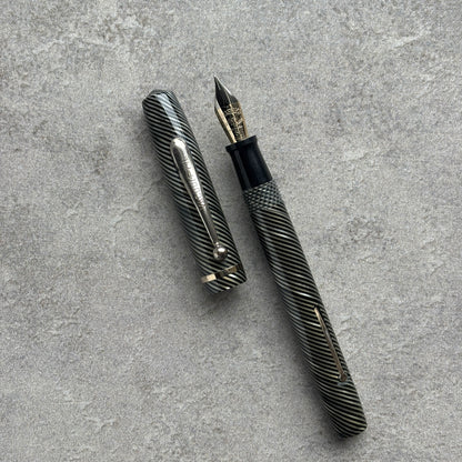Vacuum-Fil Fountain Pen (Sheaffer Sub Brand), Black and Gray