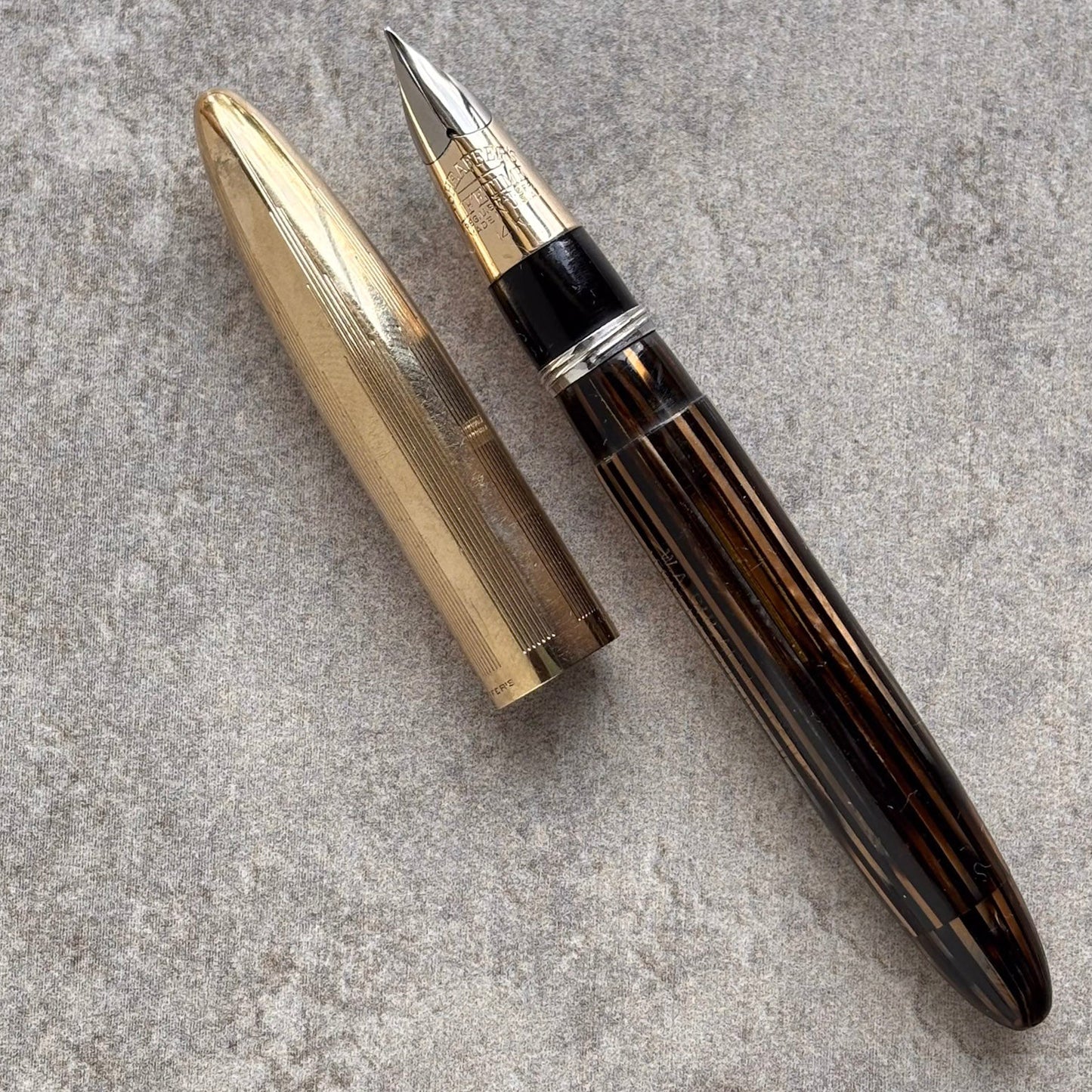 Sheaffer Tuckaway Crest, Golden Brown