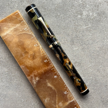 Diamond Medal Oversized Fountain Pen, Black and Pearl