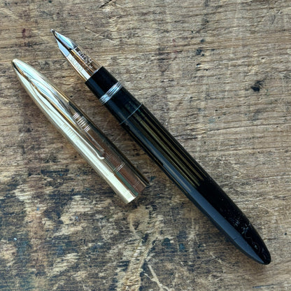 Sheaffer Triumph Vac-Fil Crest Masterpiece Solid 14K Gold Cap