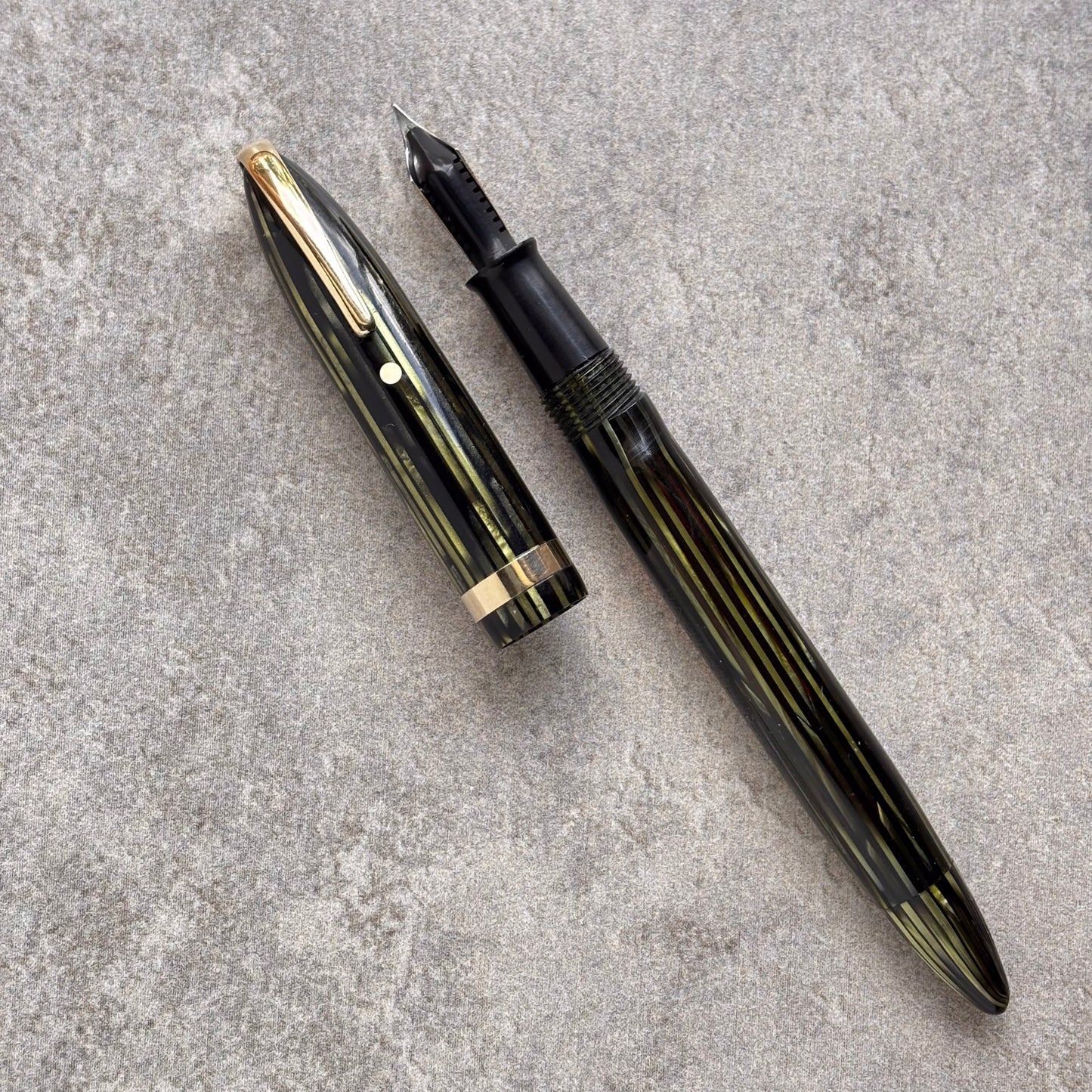 Sheaffer Balance 875, Marine Green with Gold-filled Trim, Military Clip