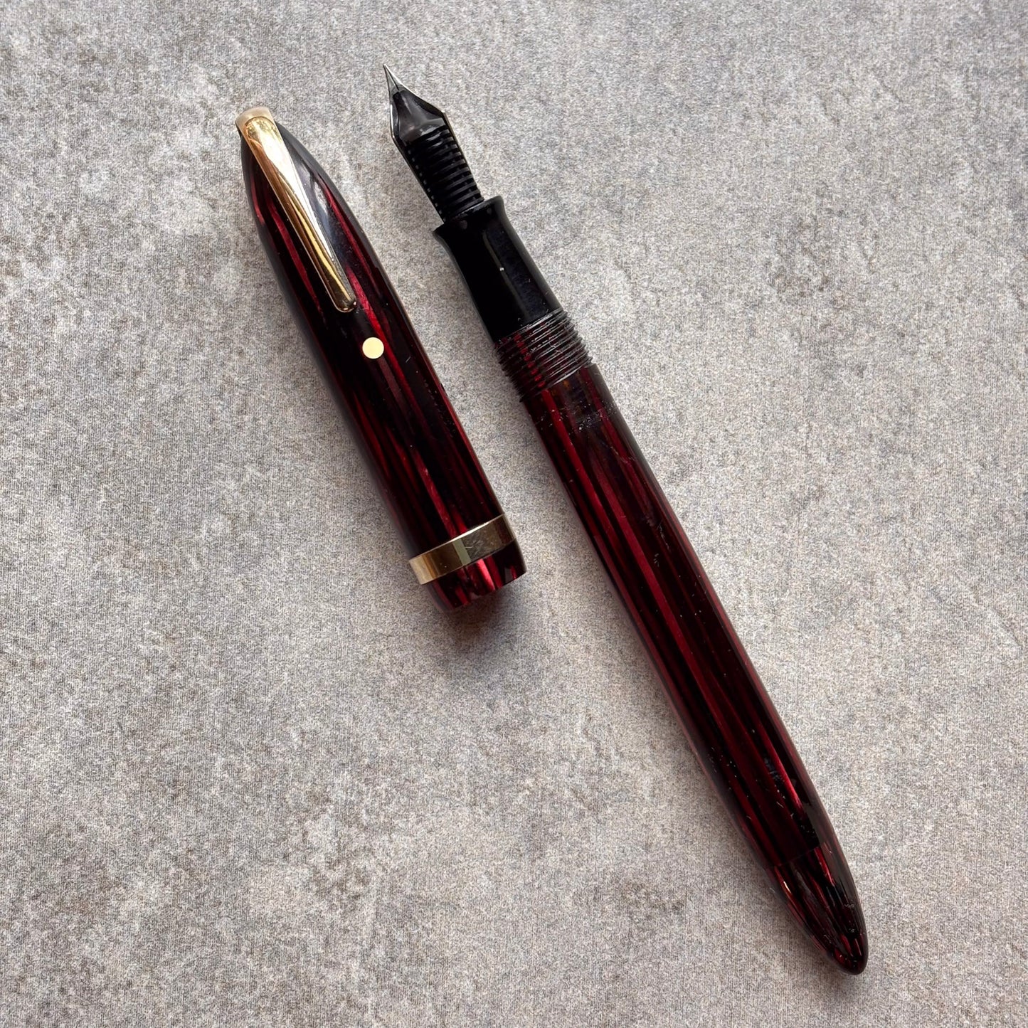 Sheaffer Balance 875, Carmine Red with Gold-filled Trim