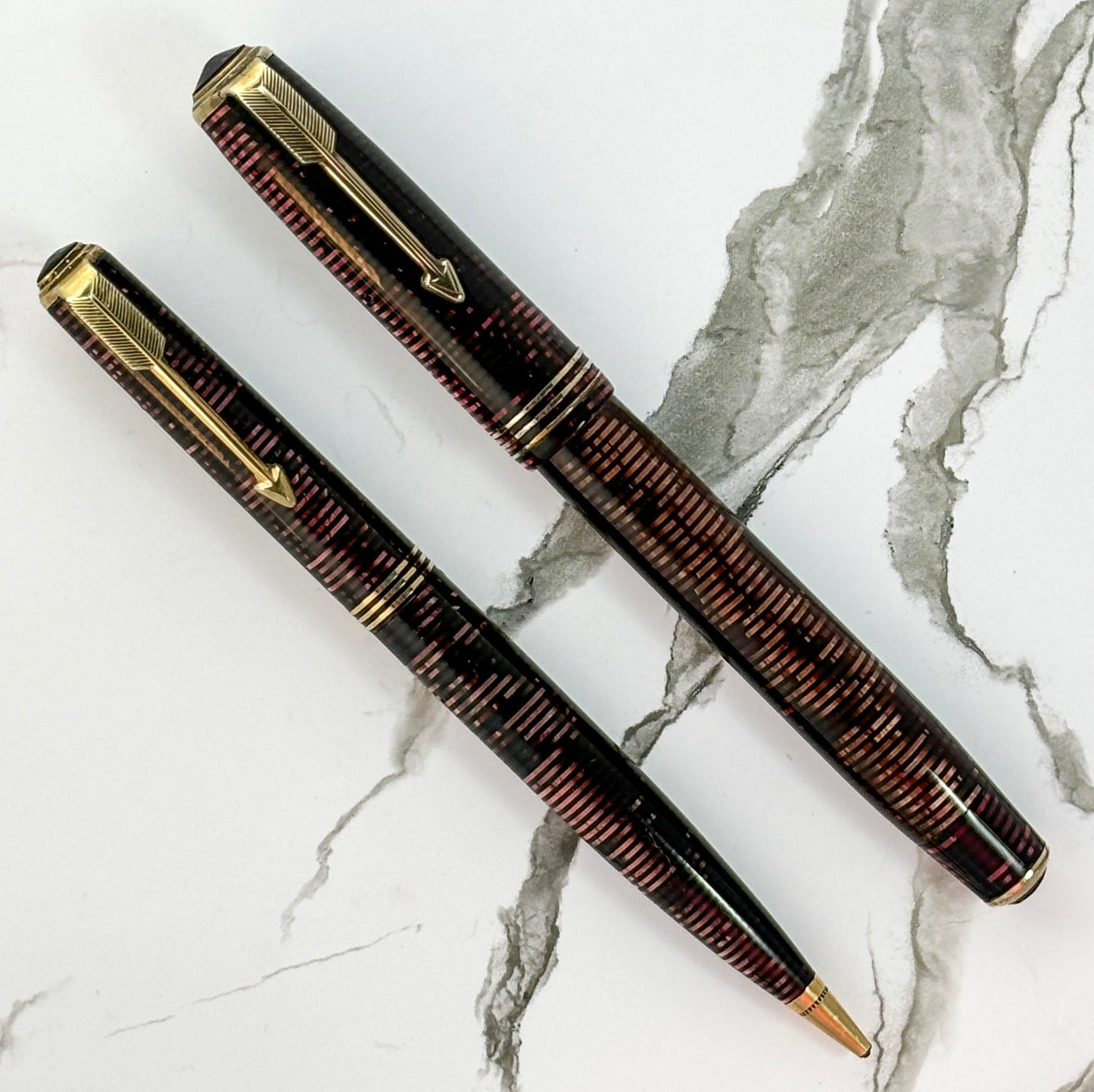 Standard Parker Vacumatic Burgundy Pearl Fountain Pen/Pencil Set