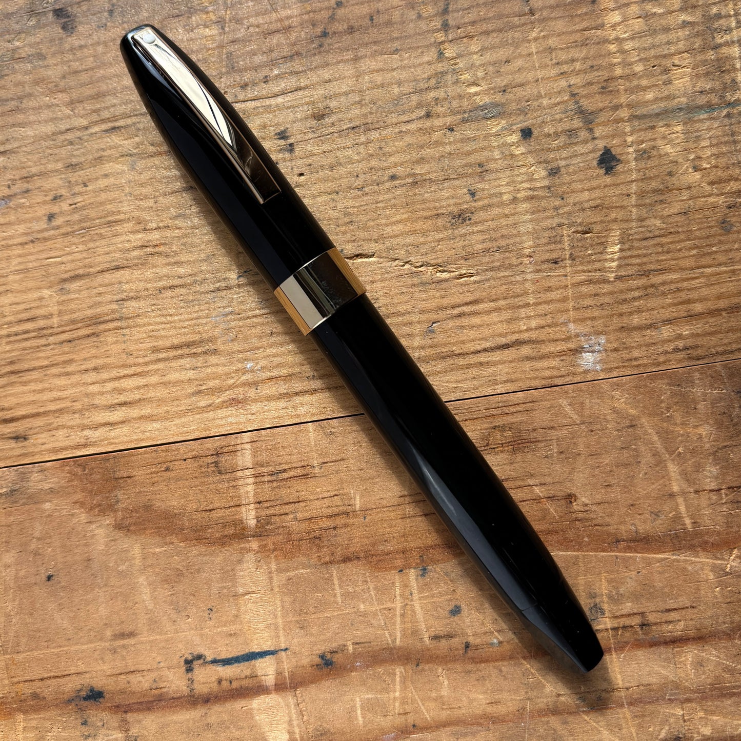 Sheaffer Legacy Fountain Pen, Black Lacquer with Gold Plated Trim