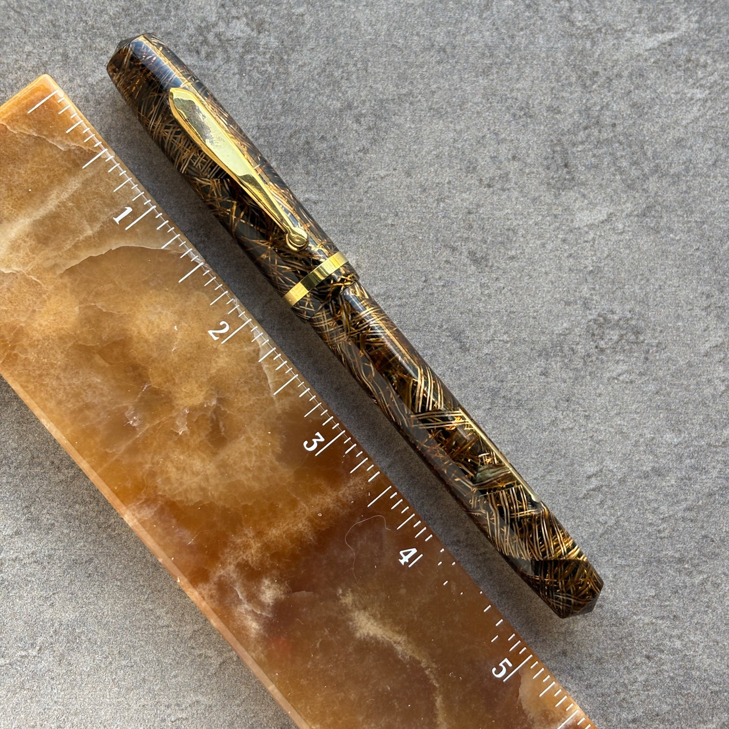 Sheaffer Sub Brand "Vacuum"; Brown Lahn