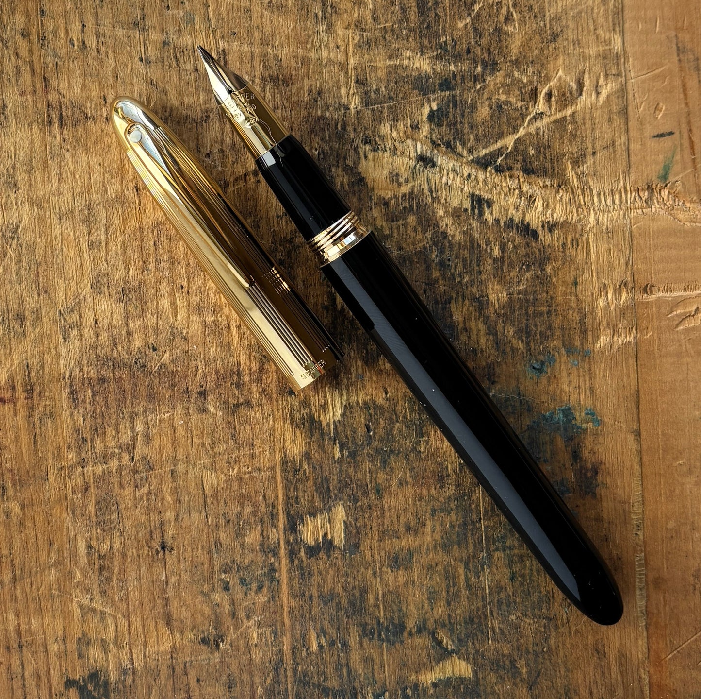 Sheaffer Crest Reissue, 23K Black Lacquer with Gold Plate Cap,  Medium 18K Nib