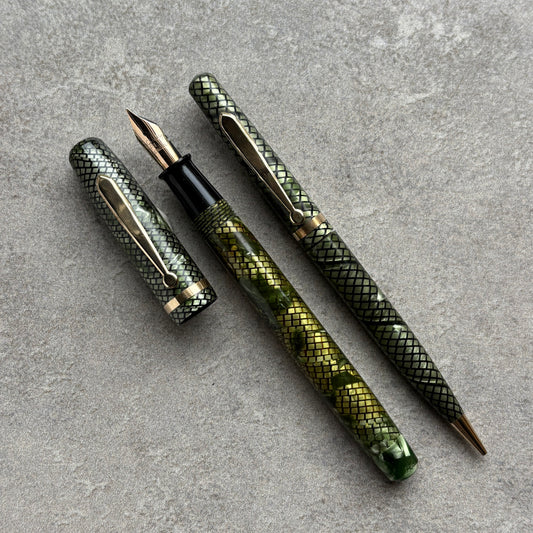 Sheaffer WASP Vacuum-fil, Fountain Pen Set; Green Snakeskin