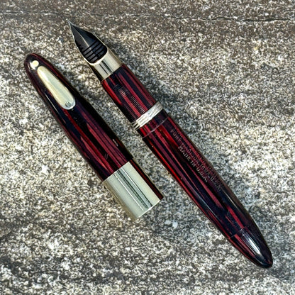 Sheaffer Tuckaway Vintage Vac-Fil, Carmine Red wth Wide Cap Band