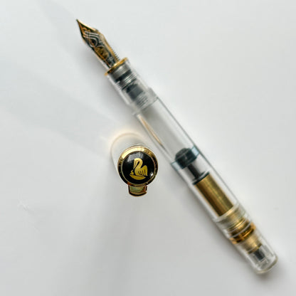 Pelikan M800 Demonstrator, Clear Cap and Barrel, Gold-plated Trim