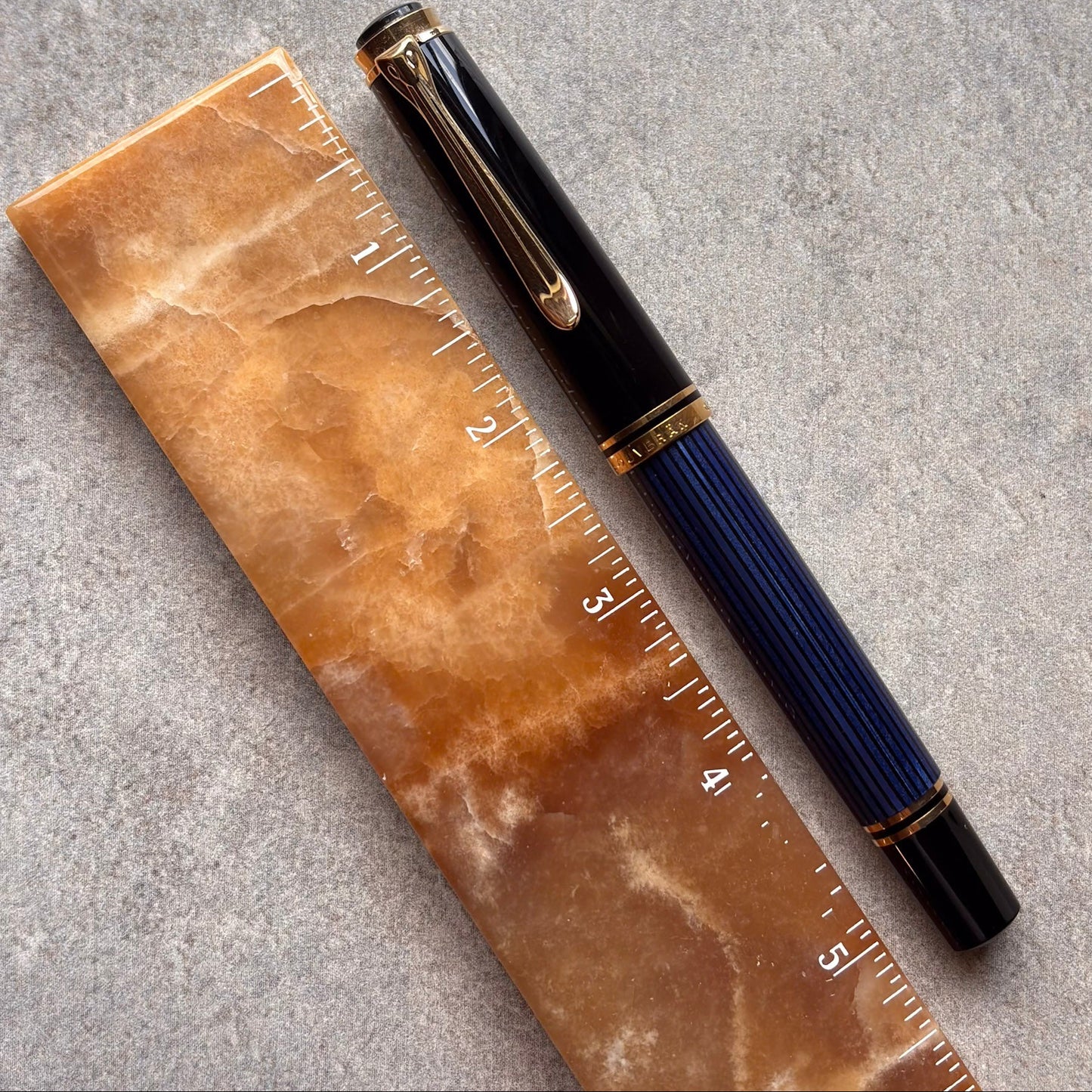Pelikan M600 Blue/Black, Piston Filler