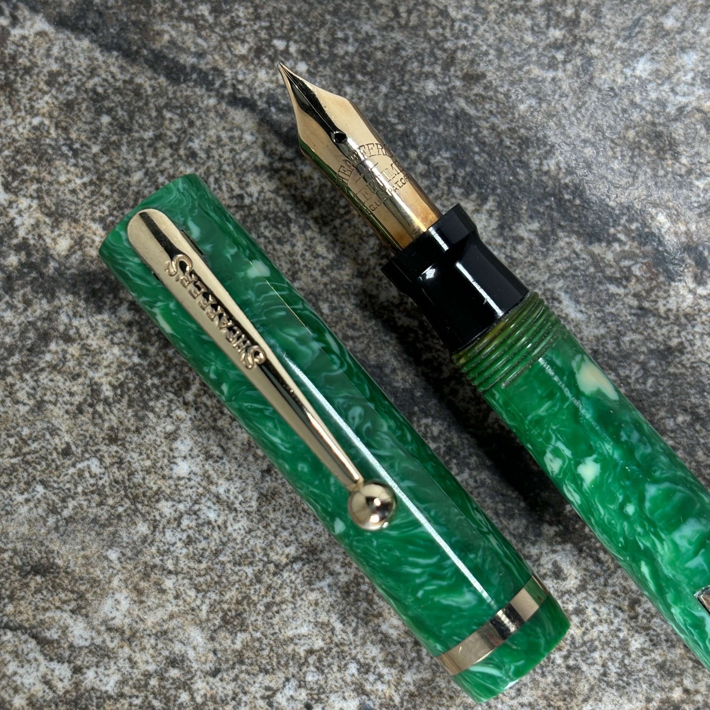 Sheaffer Flat Top JR.; Wonderful Jade Green Fountain Pen.  Ozark Pen Shop   