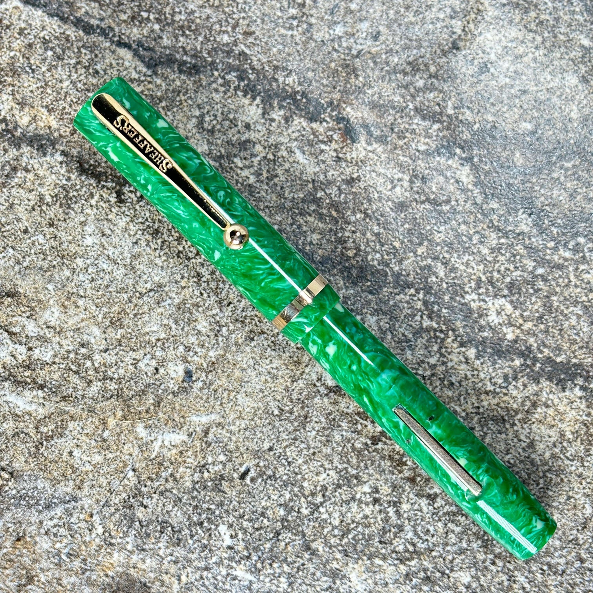 Sheaffer Flat Top JR.; Wonderful Jade Green Fountain Pen.  Ozark Pen Shop   