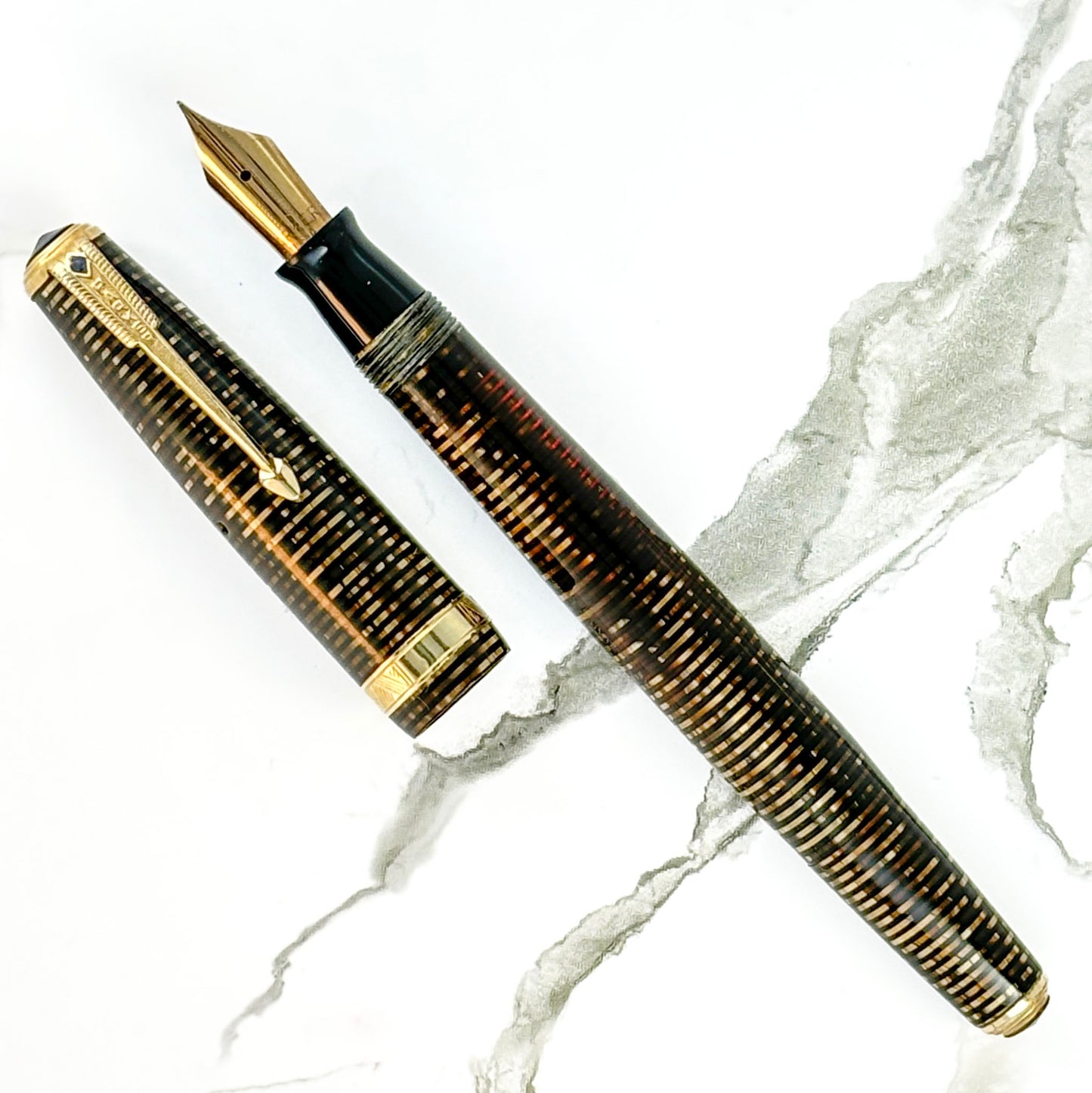 Parker Vacumatic Major; Golden Pearl with Double Jewel