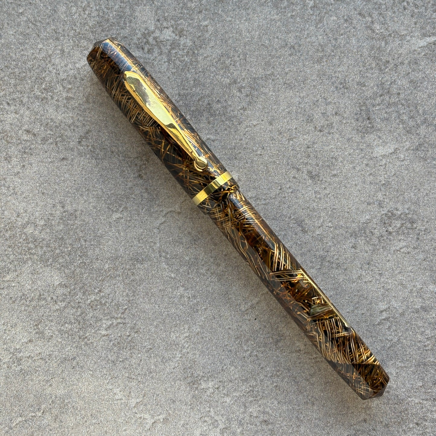 Sheaffer Sub Brand "Vacuum"; Brown Lahn