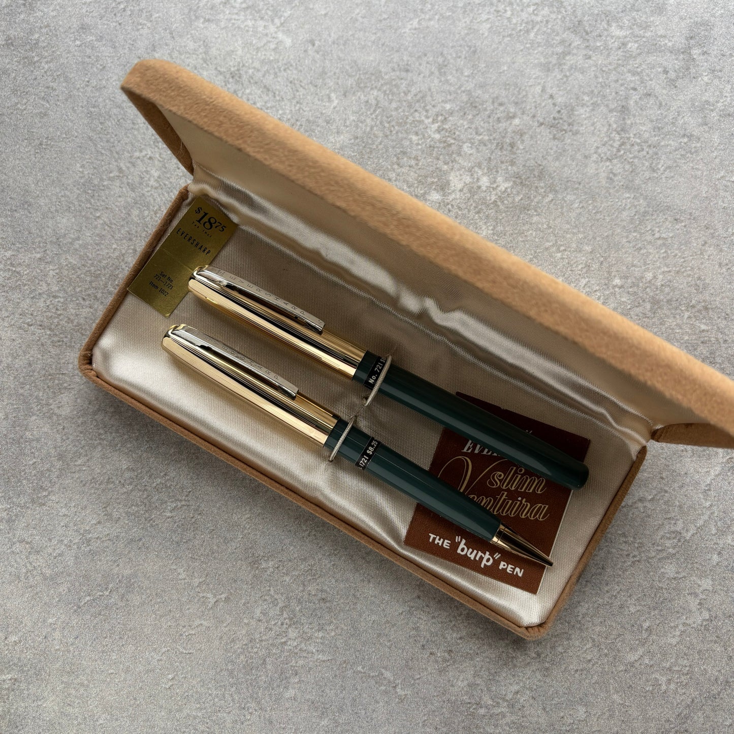 Wahl-Eversharp Slim Ventura Fountain Pen/Pencil Set, Gray with Gold Caps