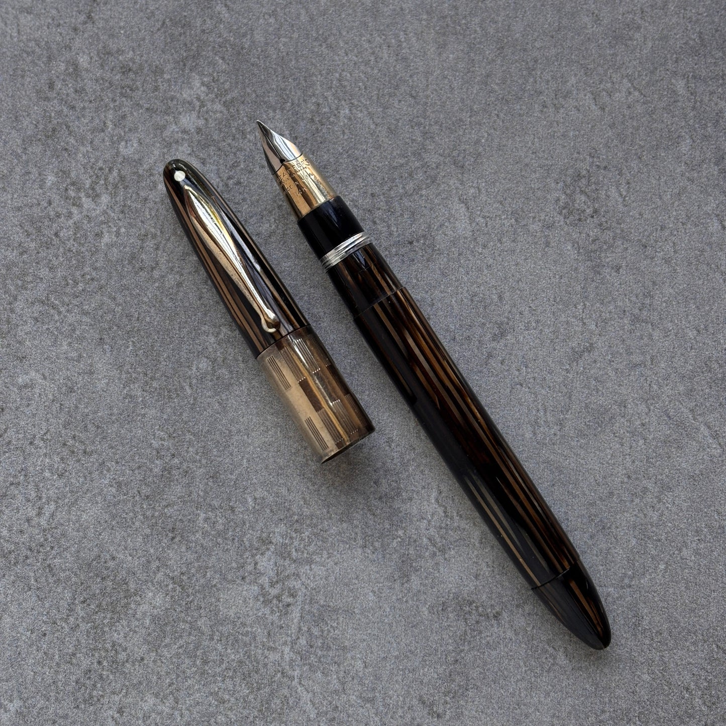 Sheaffer Triumph Golden Brown, Fine 14K Nib