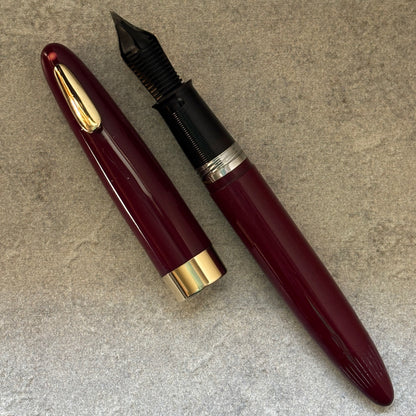 Sheaffer Tuckaway; Burgundy with Gold-filled Trim