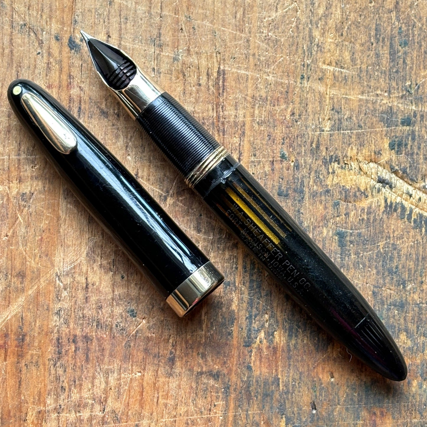 Sheaffer Tuckaway, Black, 14K Two-tone Medium-Fine Nib