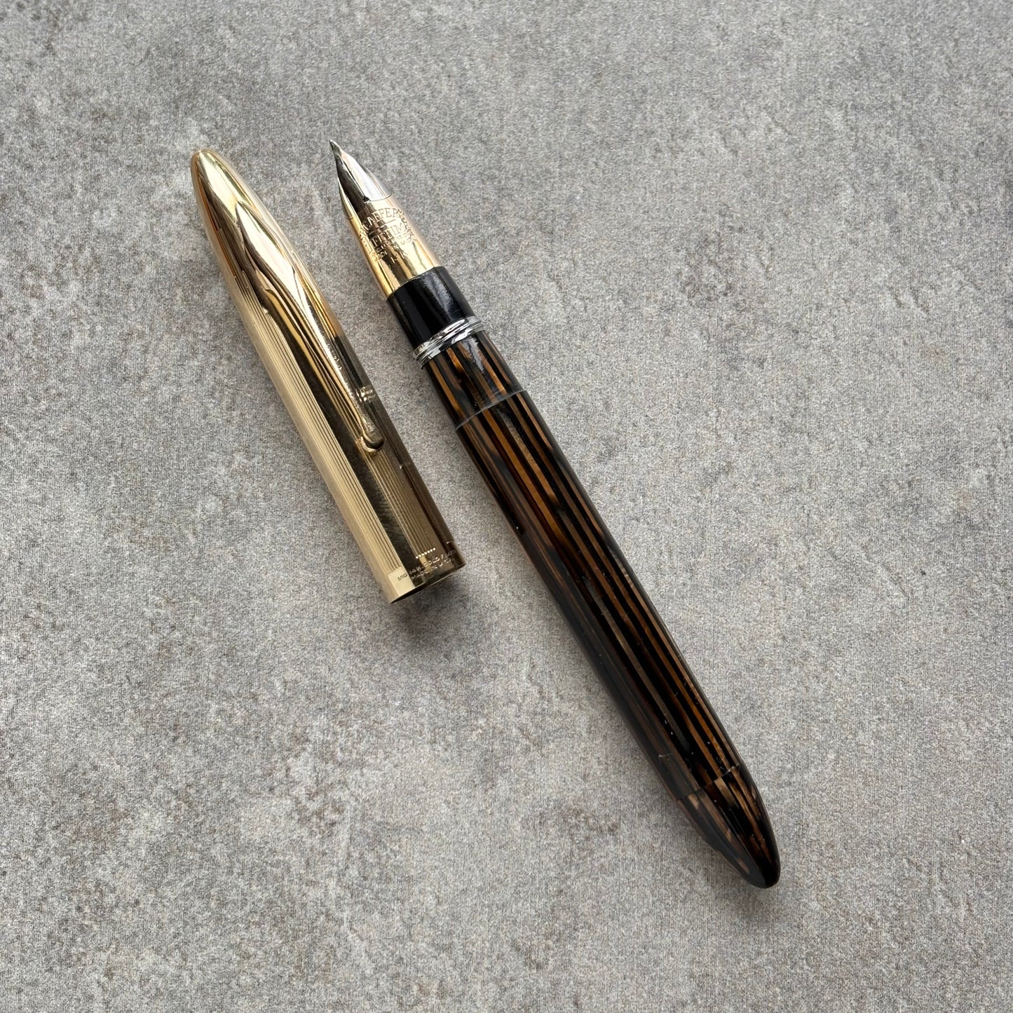 Golden Brown Sheaffer Crest Deluxe, Vac-Fil