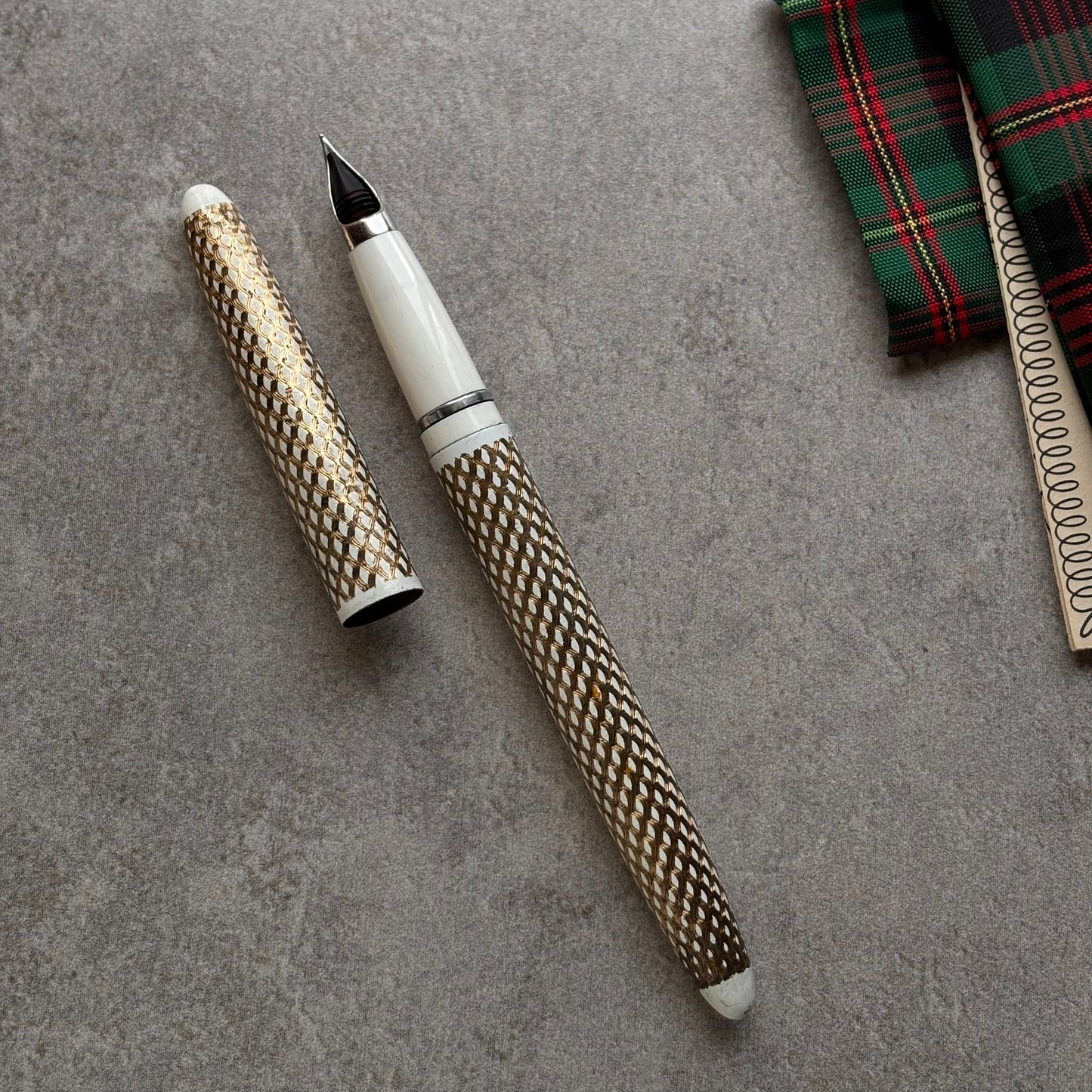 Lady Sheaffer Skripsert V, Fountain pen, Paisley Gold/White