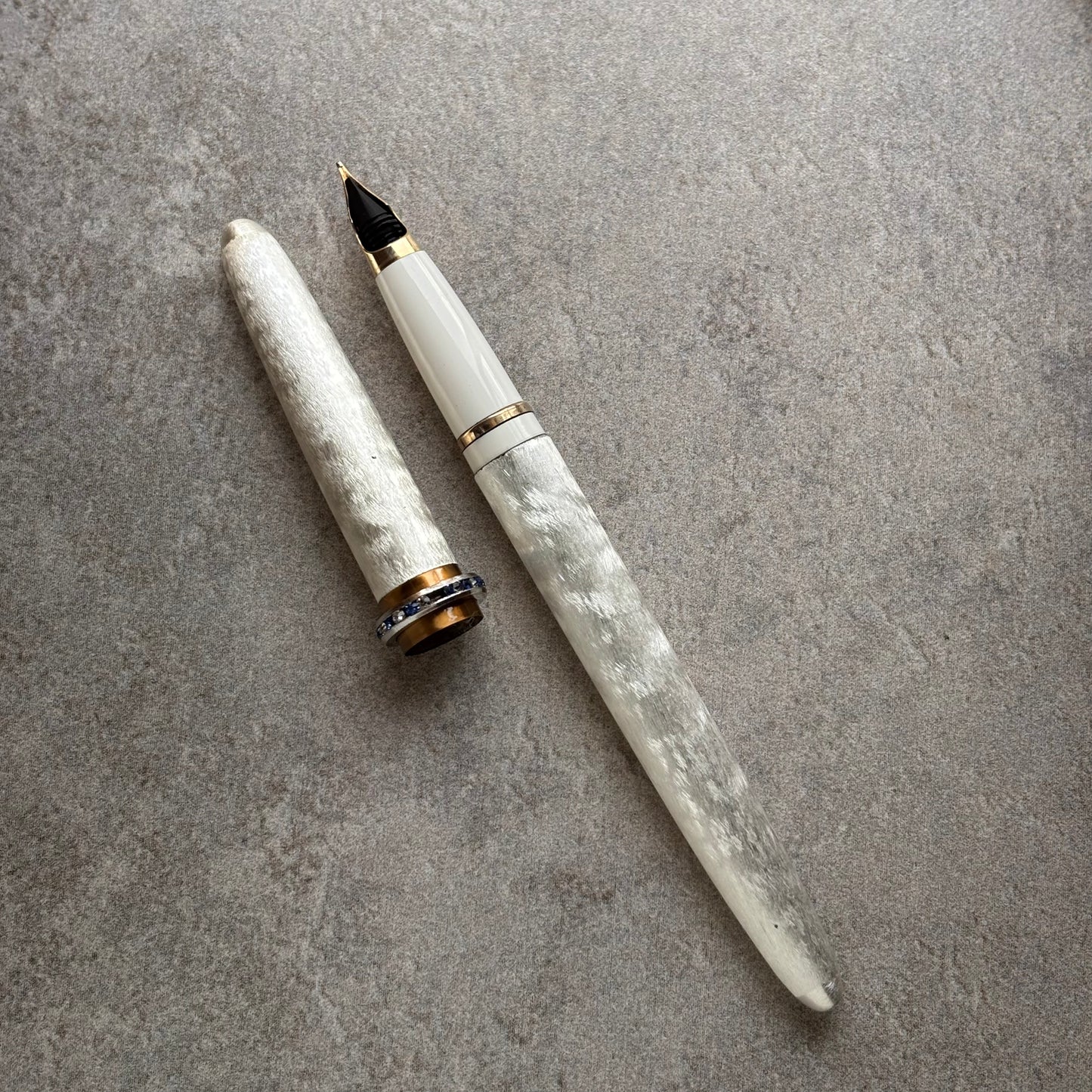 Lady Sheaffer Skripsert XV, Silver Moire with Blue and Clear stones
