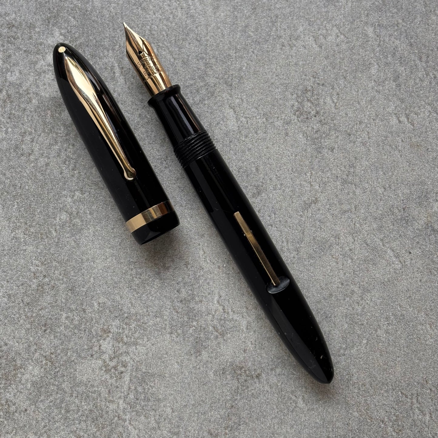 Sheaffer Balance Lever-filler, Black