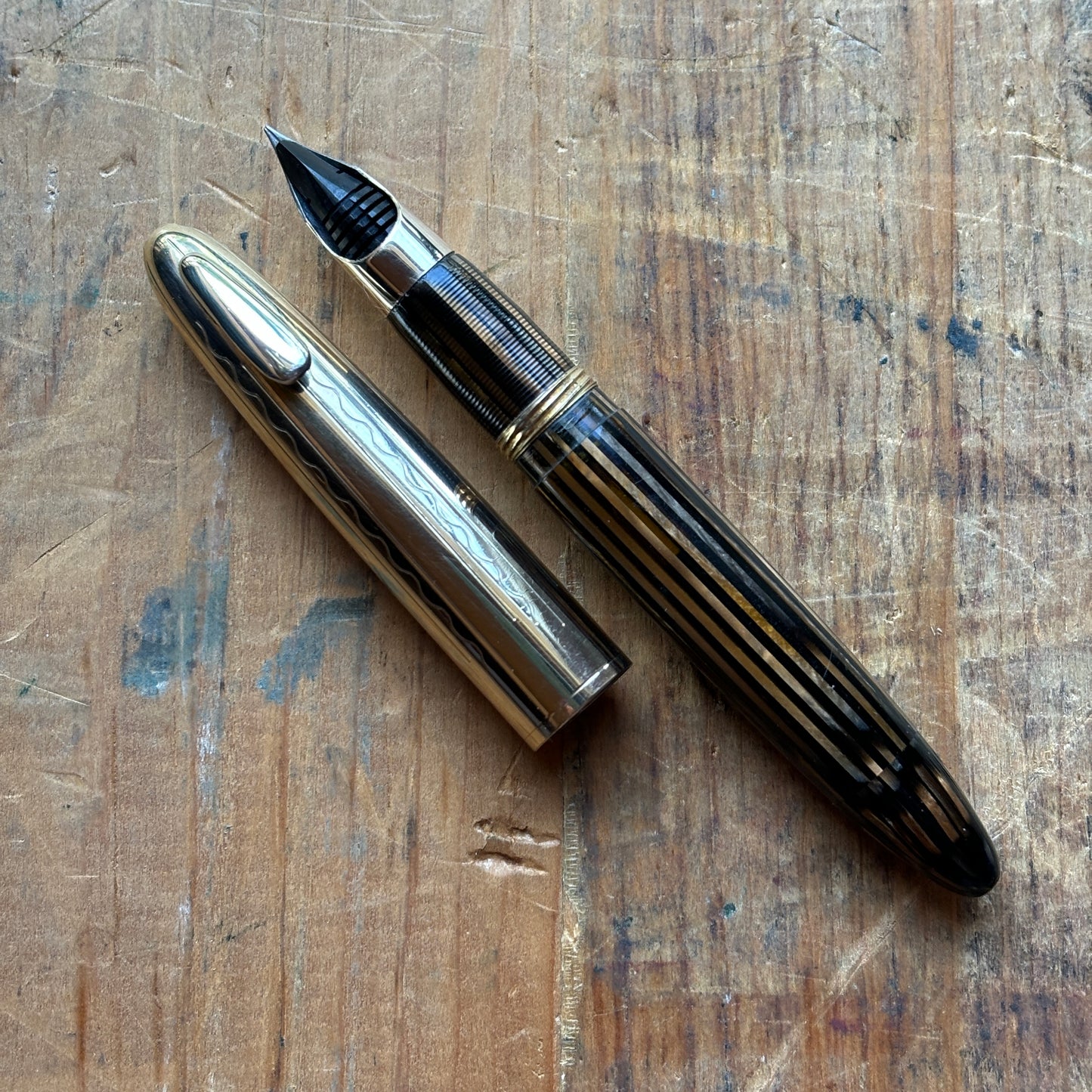 Sheaffer Tuckaway Crest Fountain Pen