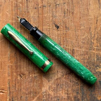 Sheaffer Flat Top JR; Vibrant Jade Green