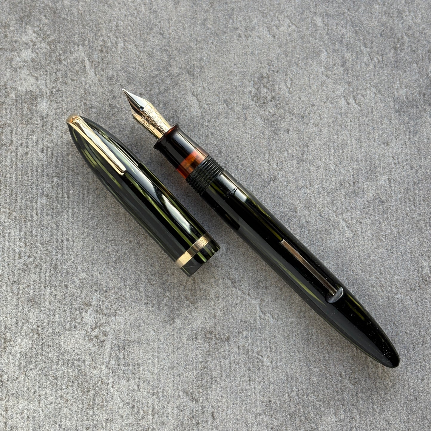 Military Clip Sheaffer Balance Lifetime, Marine Green