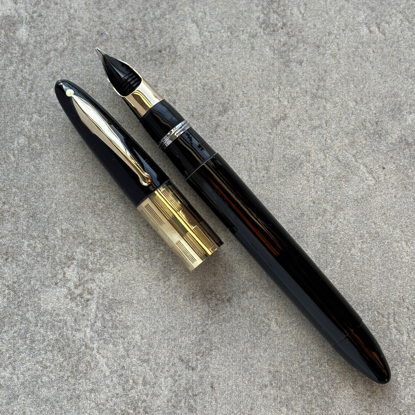 Sheaffer Triumph Vacuum-fil, Black, Extra-wide cap Band