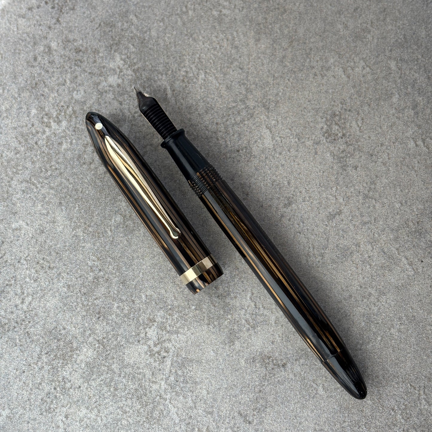 Sheaffer Balance Full Length, Slender- Golden Brown