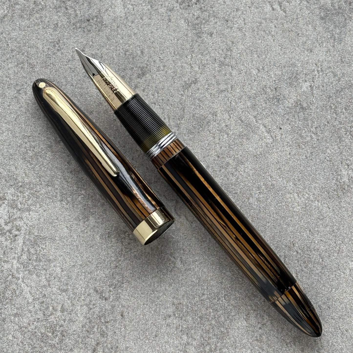 Sheaffer Triumph Sovereign, Golden Brown