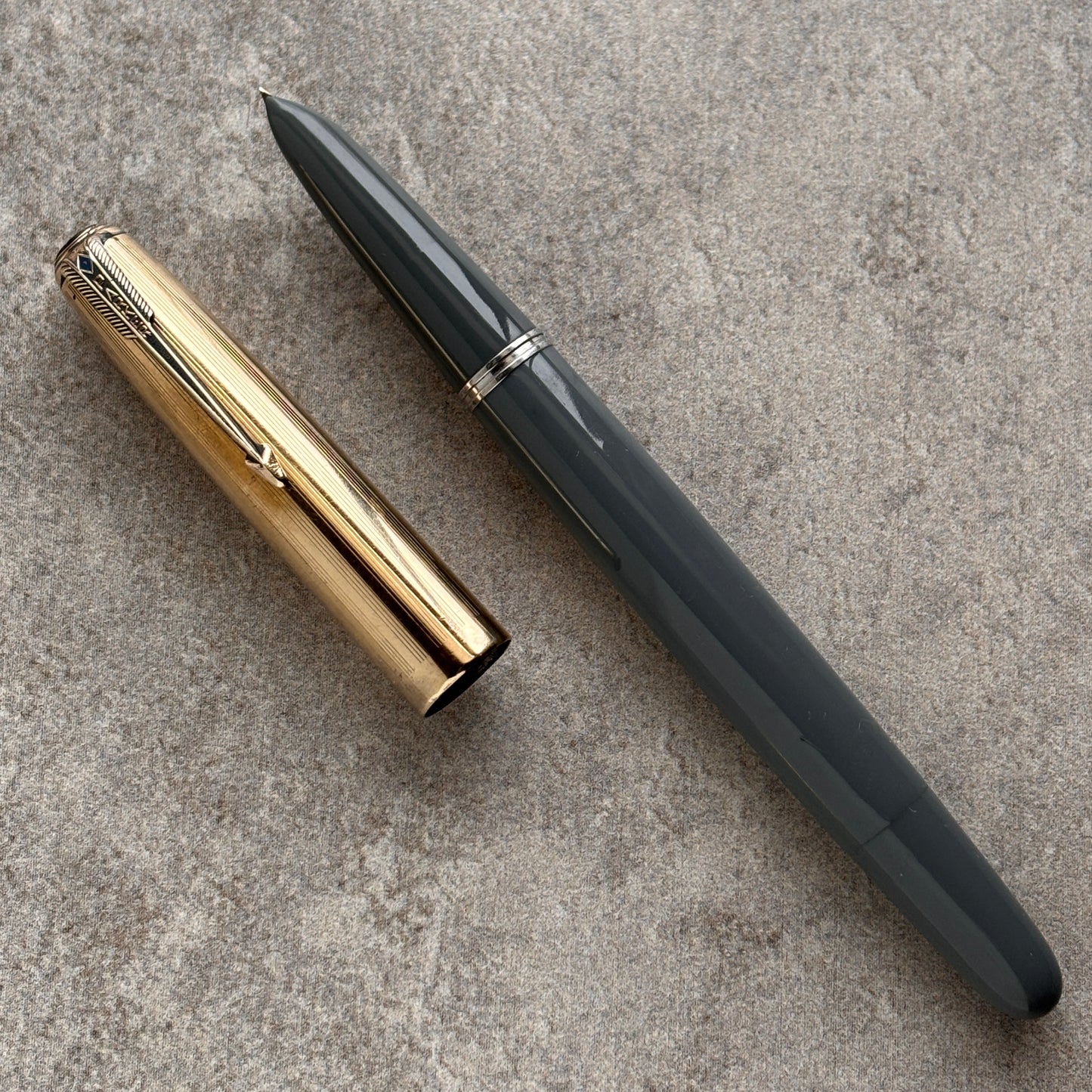 Parker 51 Vacumatic, Dove Gray, Gold Filled Lined Cap