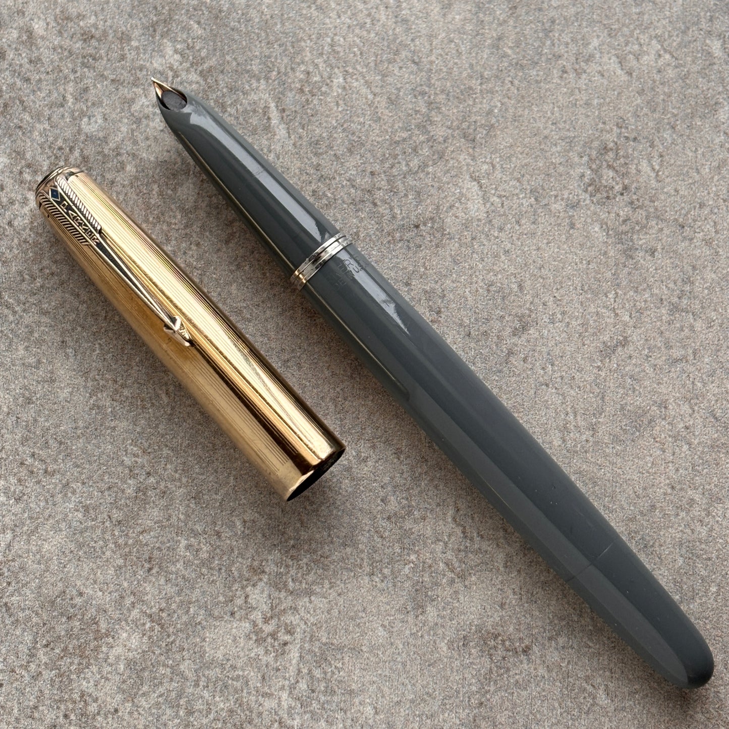 Parker 51 Vacumatic, Dove Gray, Gold Filled Lined Cap