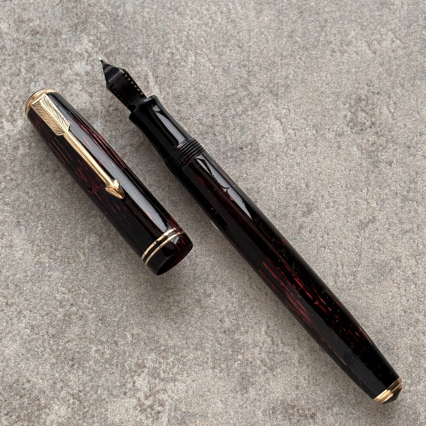 Parker Vacumatic JR; Burgundy Shadow Wave