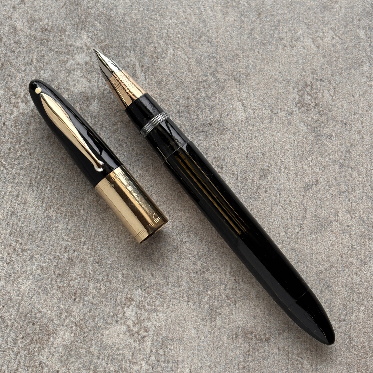 Sheaffer Triumph Vac-fil, Black Extra Wide Solid Gold Band